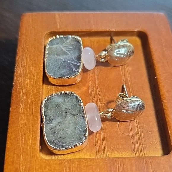 J. JILL LABRADORITE & ROSE QUARTZ GOLD TONE POST DROP EARRINGS - Picture 2 of 4